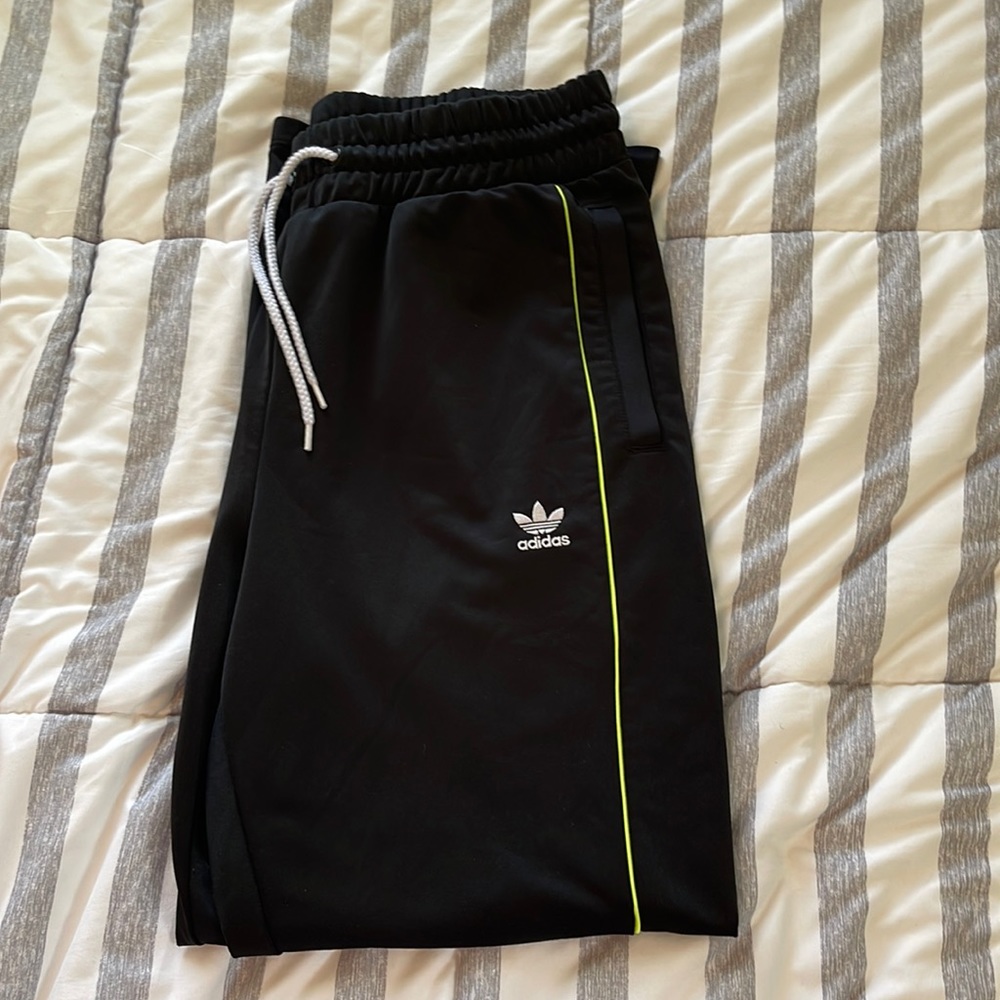 Women’s Adidas Pants Large